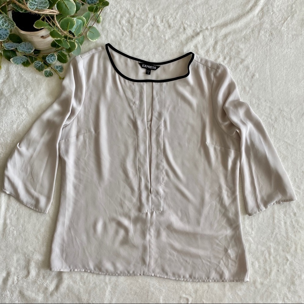 Express Gray top with black neckline